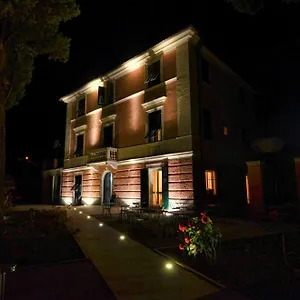 Accini Hotel